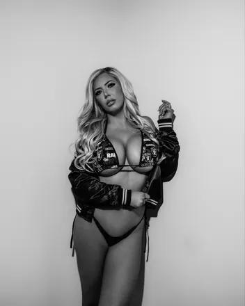 OnlyFans cuenta blondebabe_23 header 2