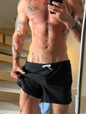 OnlyFans account  xlvyox header 2