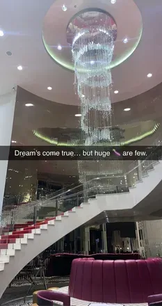 OnlyFans account  officialhugedream header 2