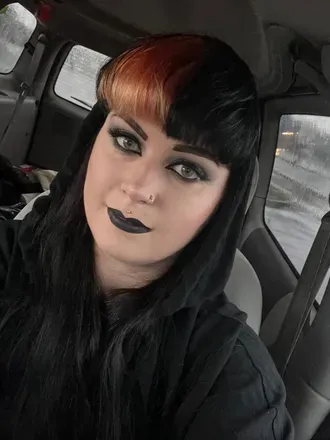 OnlyFans cuenta deathmetal_slut avatar 1