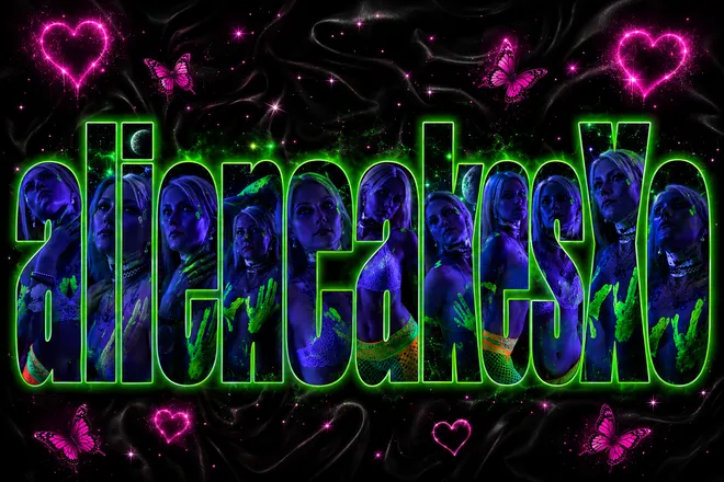 OnlyFans cuenta aliencakesxo header 2