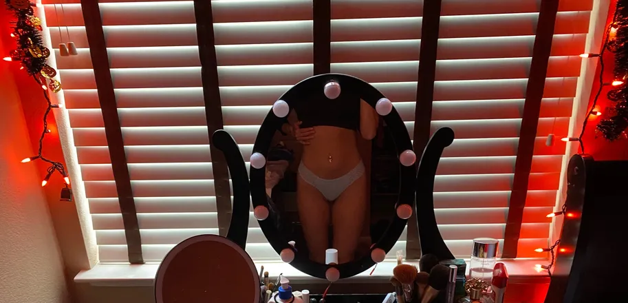 OnlyFans cuenta bbysaturn1 header 2