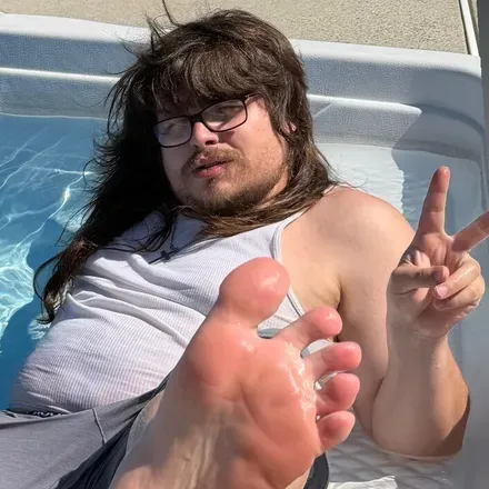 OnlyFans account  averyavi avatar 1