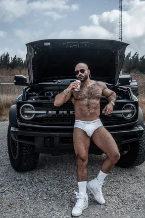 OnlyFans account  leovmiamifree header 2