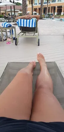 OnlyFans cuenta feetsofine25 header 2