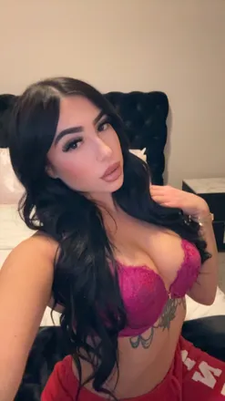 OnlyFans of ellaababyy3