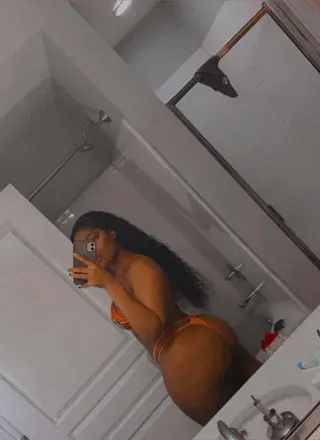 OnlyFans cuenta peachgivens avatar 1