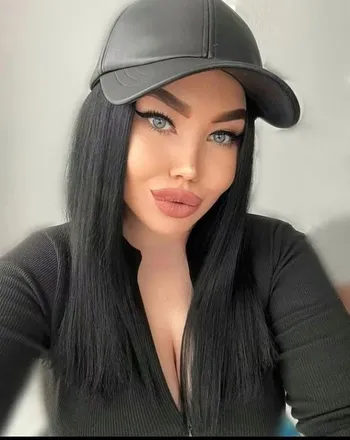 OnlyFans cuenta rosatyurinahsr1 header 2