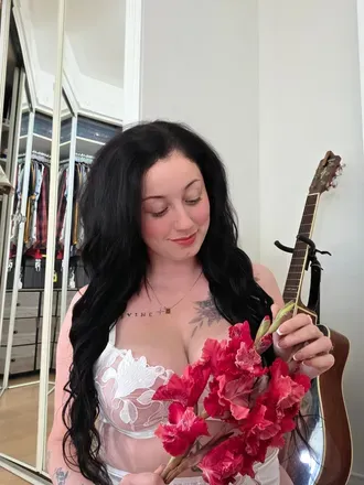 OnlyFans of missscotenord