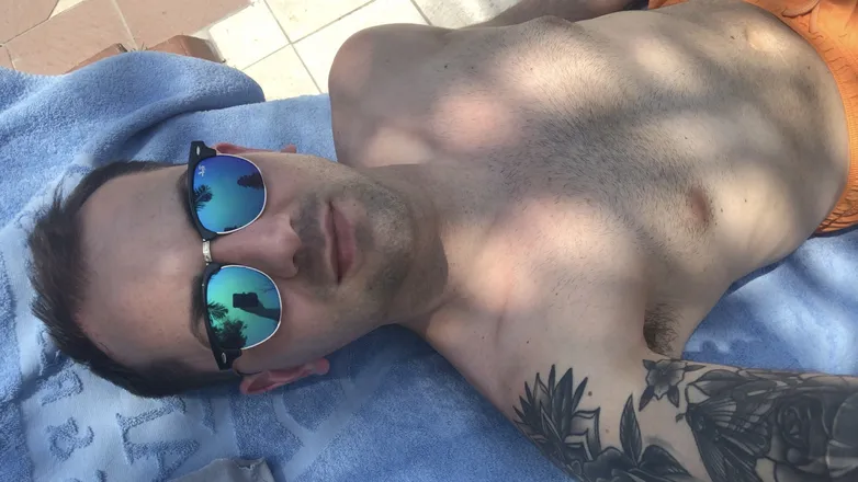 OnlyFans cuenta tommy_dxxx header 2
