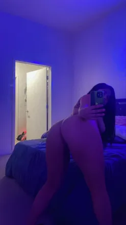 OnlyFans account  xomadisongray header 2
