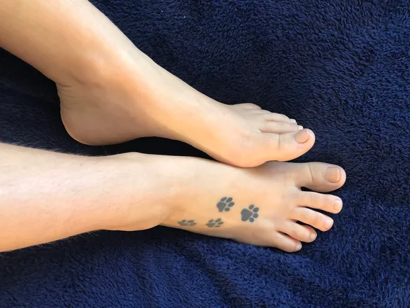 OnlyFans cuenta barefeetsole header 2