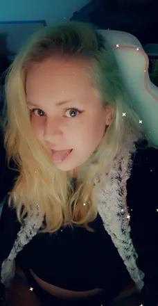 OnlyFans cuenta kiwikrusader header 2