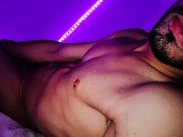 OnlyFans cuenta newmarmoreno header 2