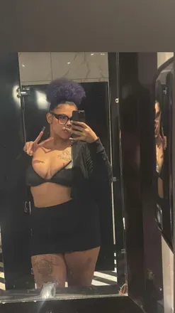 OnlyFans cuenta yurfavmilfkaandii avatar 1