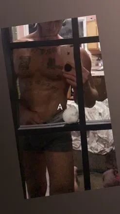 OnlyFans account  levi_is_straight avatar 1