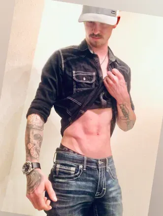 OnlyFans account  tattedwiscoby avatar 1