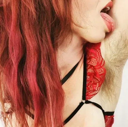 OnlyFans cuenta nerdylittleplaything avatar 1