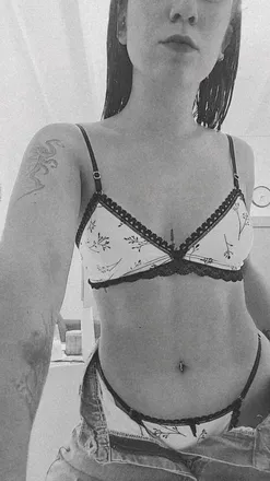 OnlyFans account  u74101321 avatar 1