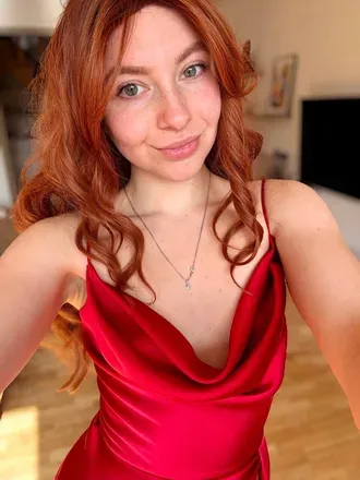 OnlyFans account  ellahughes avatar 1