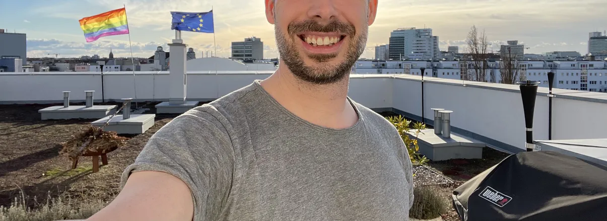 OnlyFans cuenta berlinloadsfree header 2