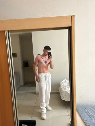 OnlyFans account  reeskhalifa avatar 1
