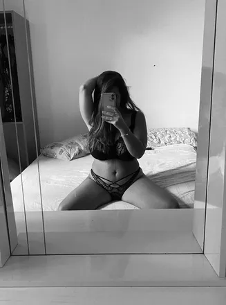 OnlyFans cuenta tina_valvi22 header 2