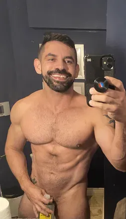 OnlyFans account  j_max83 avatar 1