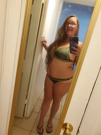 OnlyFans cuenta mommamedusa21 header 2