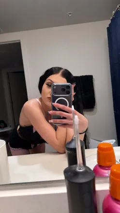 OnlyFans cuenta urmainb header 2