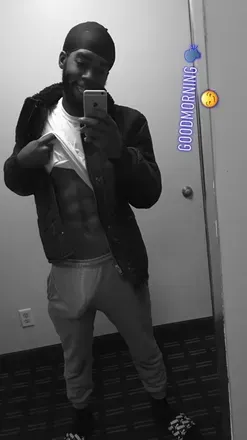 OnlyFans account  hellifiknowbro avatar 1