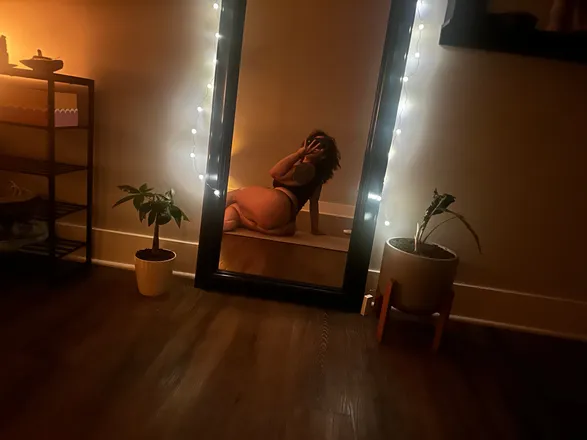 OnlyFans account  urfavwellnessgrl header 2