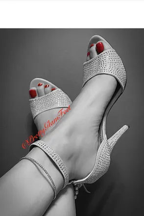 OnlyFans cuenta prettyglamfeet header 2