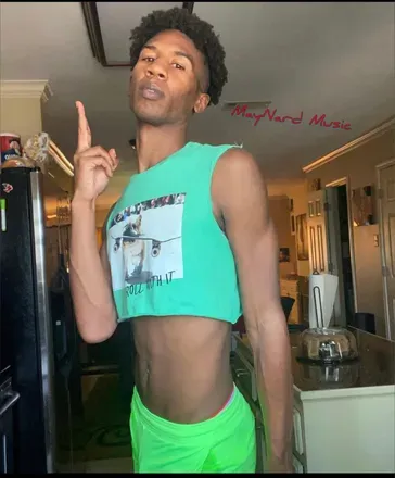 OnlyFans cuenta maynizzle33 avatar 1