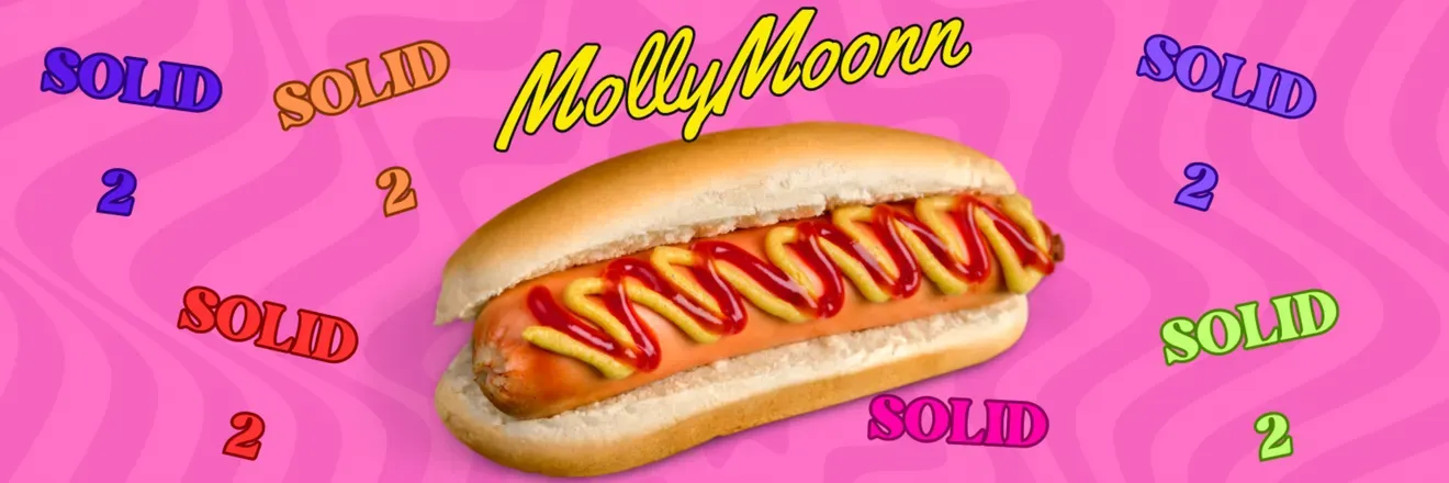 OnlyFans cuenta mollymoonnn header 2