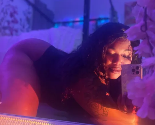 OnlyFans cuenta rosezillaxo header 2