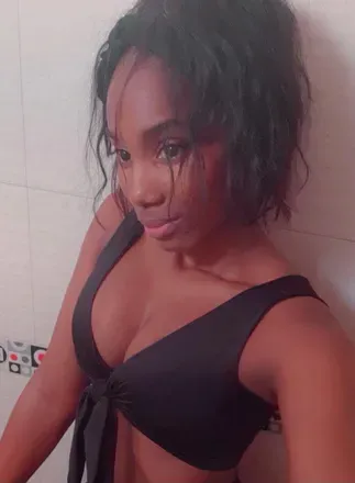 OnlyFans cuenta karenrodriguez1 avatar 1