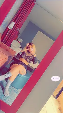 OnlyFans cuenta fineassmoneyy header 2