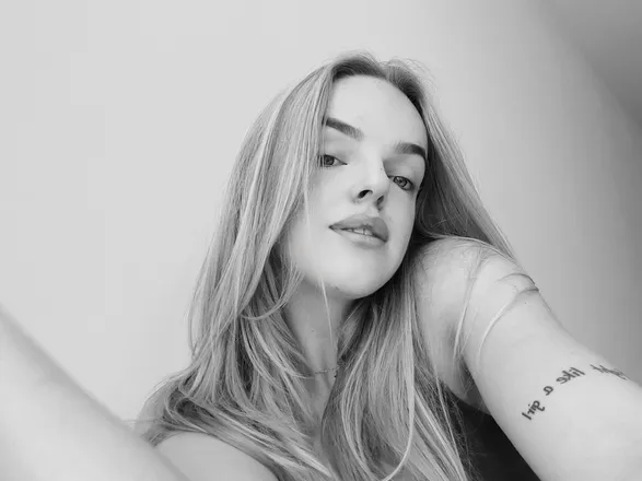 OnlyFans cuenta stoutnina avatar 1