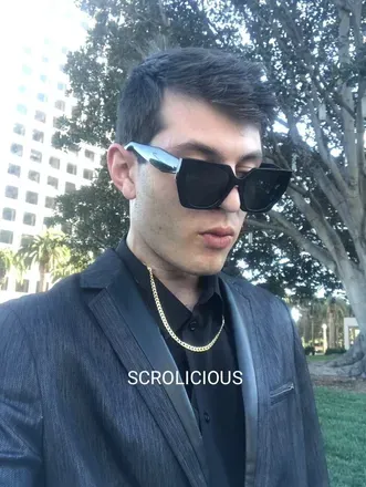OnlyFans account  scrolicious avatar 1