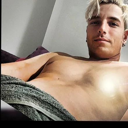 OnlyFans cuenta dnns_official header 2