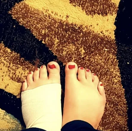OnlyFans cuenta princessfeetfeet header 2