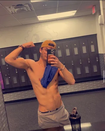 OnlyFans cuenta mrandmr0299 header 2