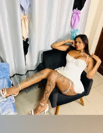 OnlyFans cuenta raissanikol97 header 2