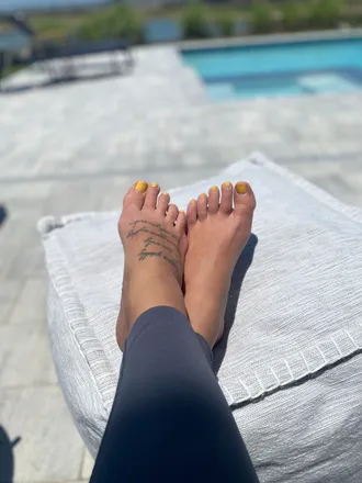 OnlyFans cuenta tippytoes813 header 2