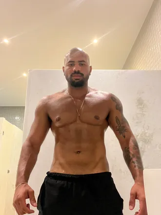OnlyFans account  malvadao14 header 2