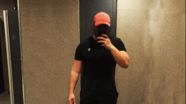 OnlyFans cuenta caenapolitano header 2