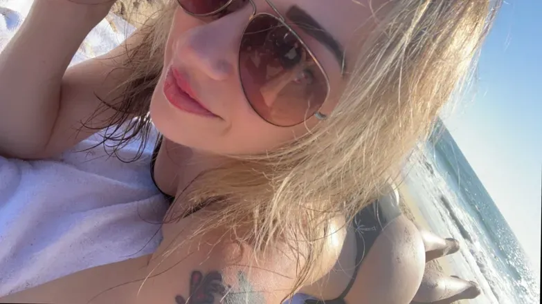 OnlyFans cuenta porscha99 header 2