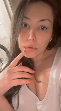 OnlyFans cuenta icanbeyourchinadahlia header 2