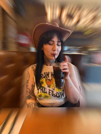 OnlyFans cuenta mommmypeach avatar 1